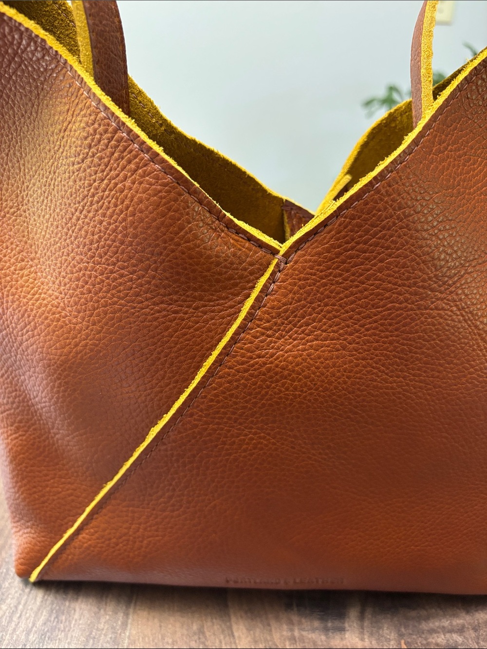 Portland Leather Large Naomi in Sienna leather. New never carried. - Picture 4 of 6